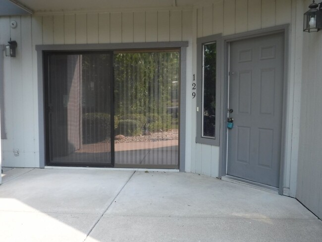 Building Photo - Ridgecrest 2 Bedroom Condo With Gated Swim...