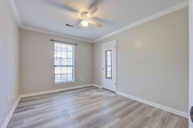 Building Photo - 8042 Nova Ct