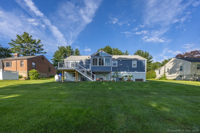 Building Photo - 38 Longvue Dr
