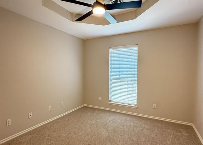 Building Photo - 18212 Willow Oak Ln
