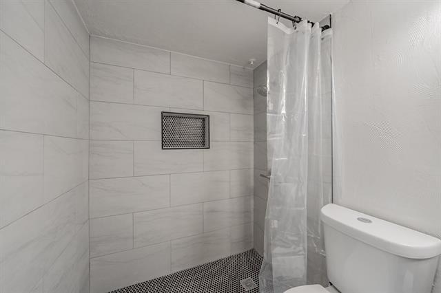 Building Photo - 3101 Sondra Dr