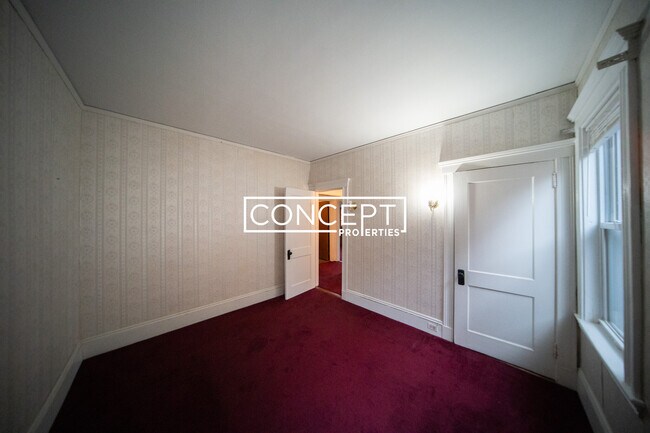 Building Photo - 92 Browne St