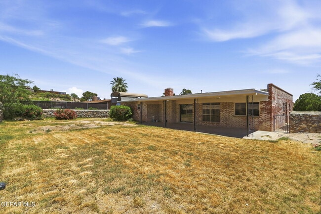 Building Photo - 3329 Old Spanish Trail