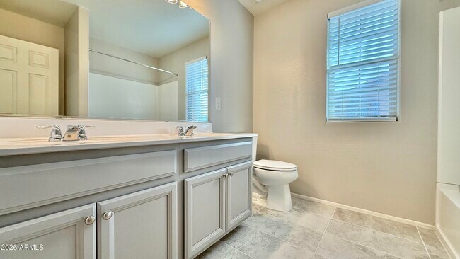 Building Photo - 1132 S Amulet