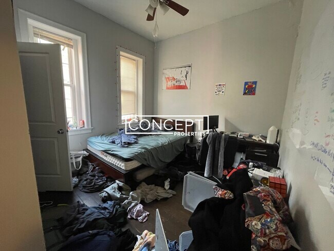 Building Photo - 996 Tremont St