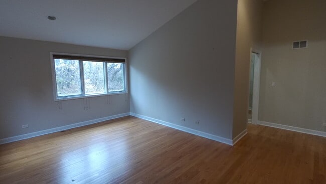 Building Photo - 22940 N Prairie Ln