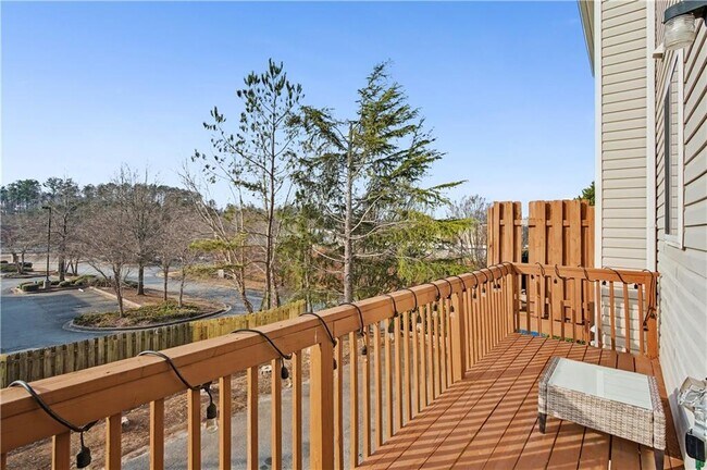 Building Photo - 102 Weatherstone Square Dr