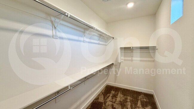 Building Photo - 2121 W Sonoran Desert Dr