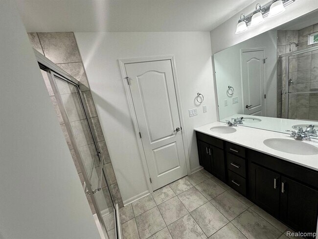 Building Photo - 9153 Dogwood Ln