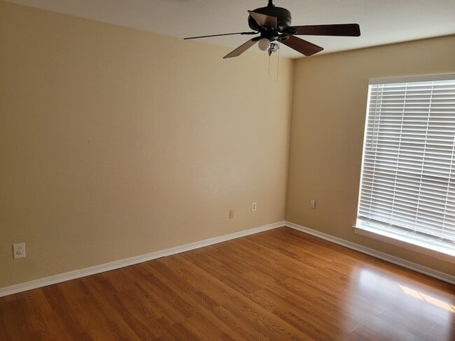 Building Photo - 6606 De Moss Dr