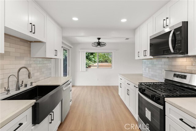 Primary Photo - 18012 Avolinda Dr