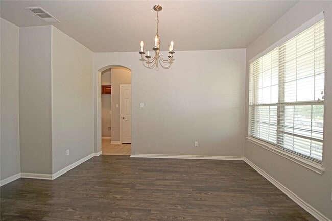 Building Photo - 6800 Cromarty Ln