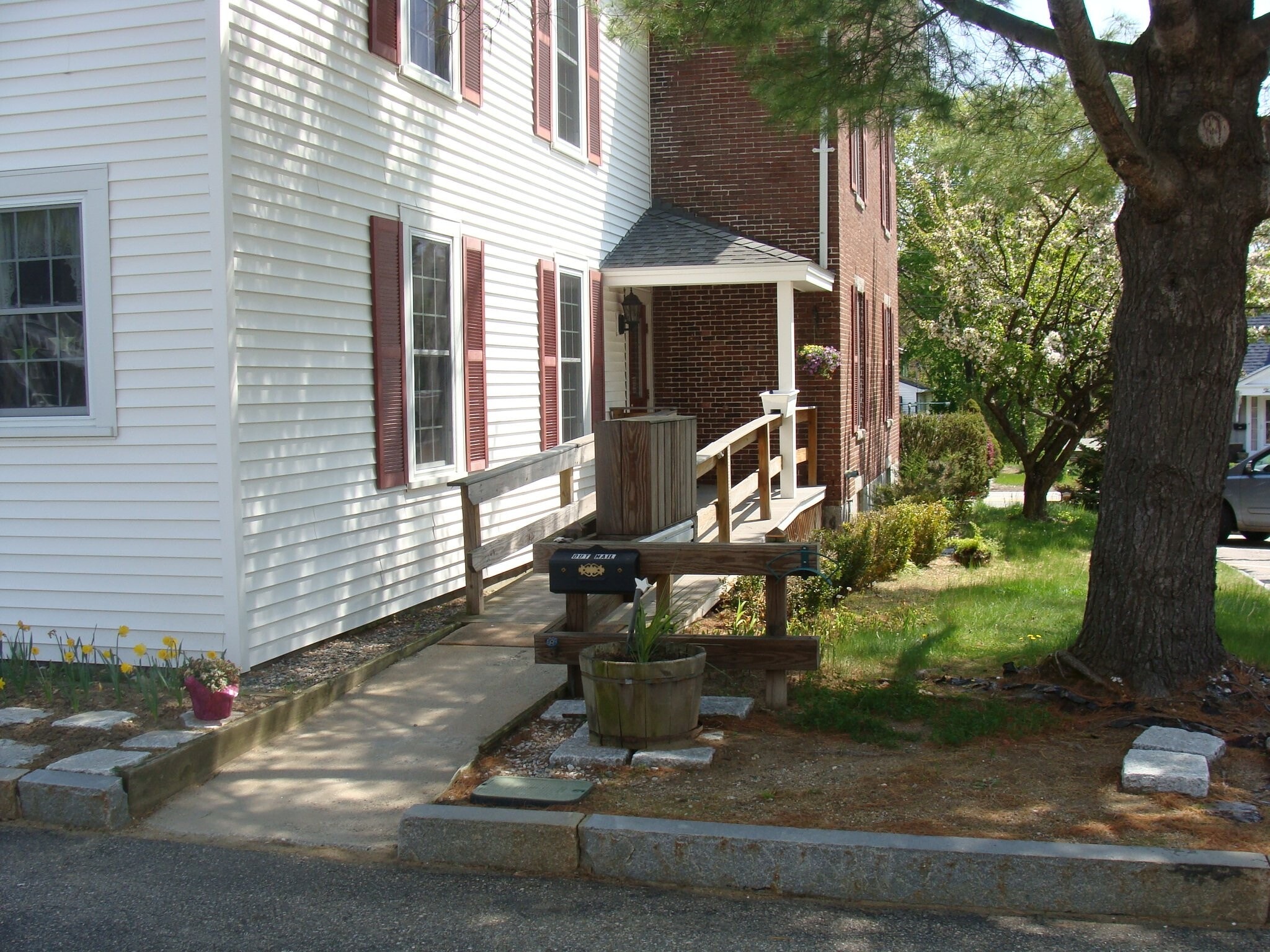 Building Photo - 314 S Main St