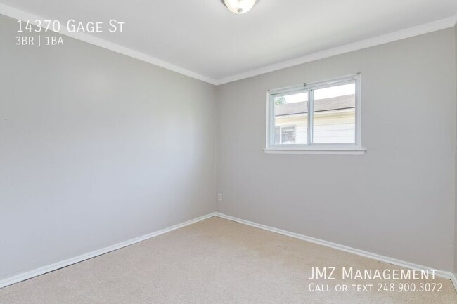 Building Photo - Introducing a beautiful 3 bedroom, 1 bathr...