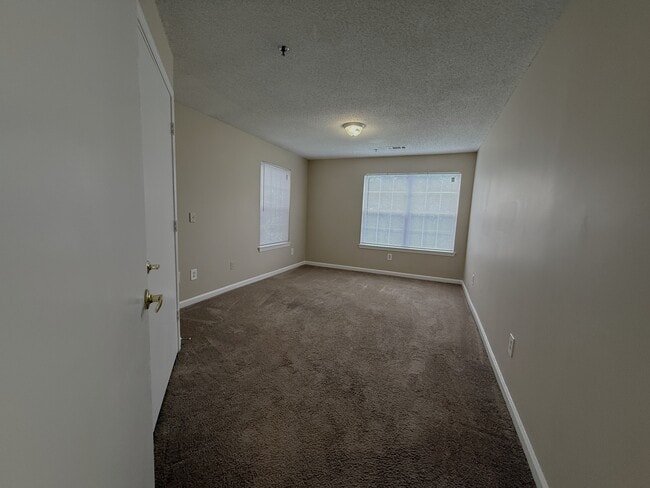 Building Photo - Bellewood Park Apartments
