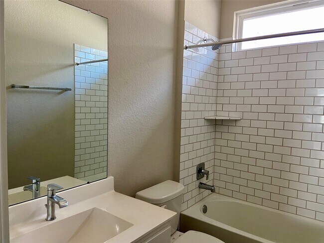 Building Photo - 28503 Hannahs Harbor Ln