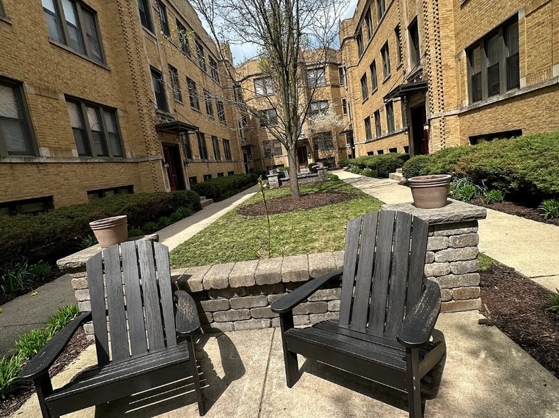 Building Photo - 1360 W Estes Ave