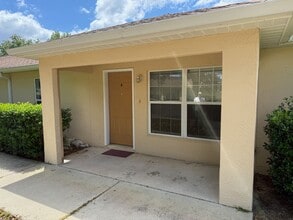 Building Photo - Spacious 2 Bedroom/2 Bathroom
