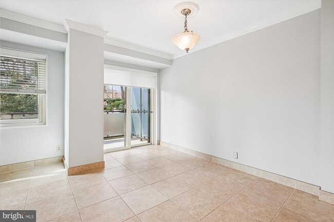 Building Photo - 4201 CATHEDRAL Ave NW