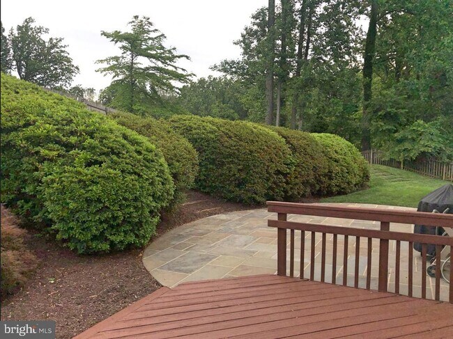 Building Photo - 7327 Yates Ct