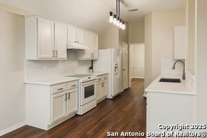 Building Photo - 18823 Brookwood Forest