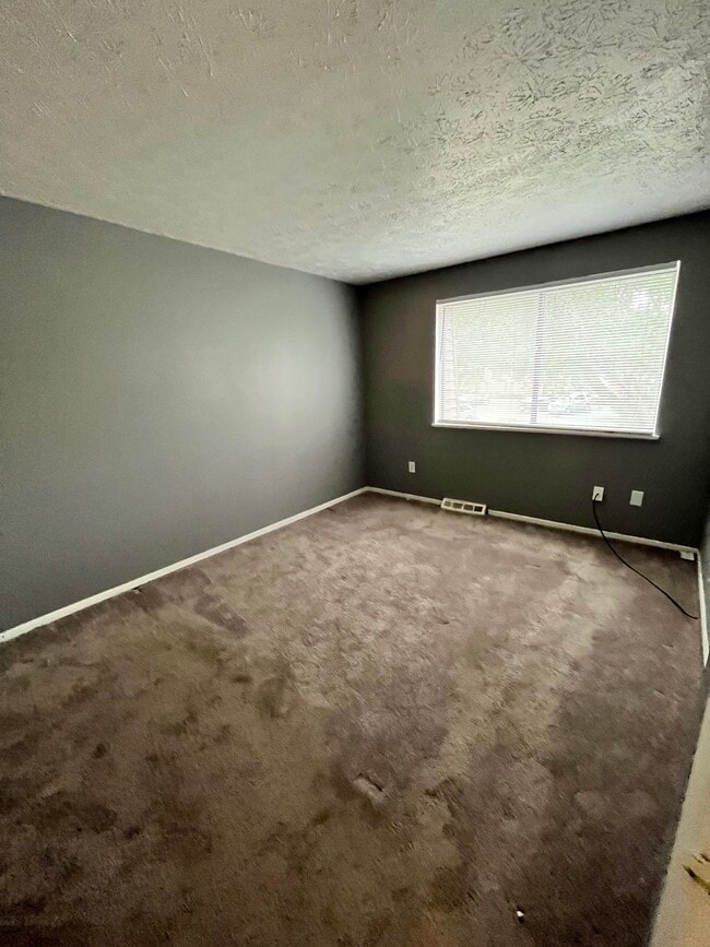 Building Photo - 216 Moore Rd