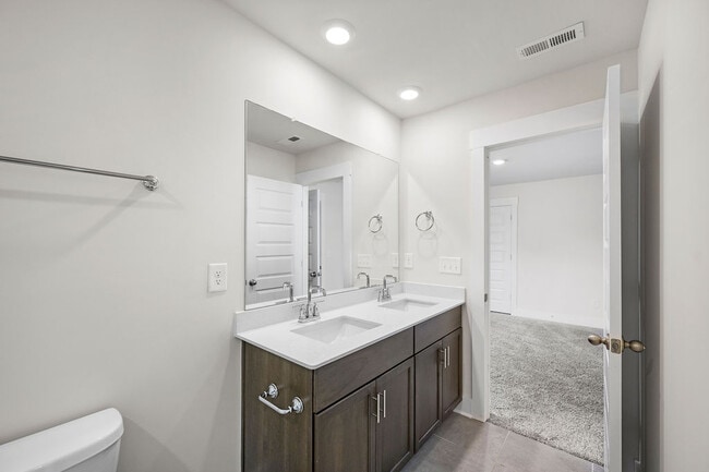 Building Photo - 115 Ted Dr