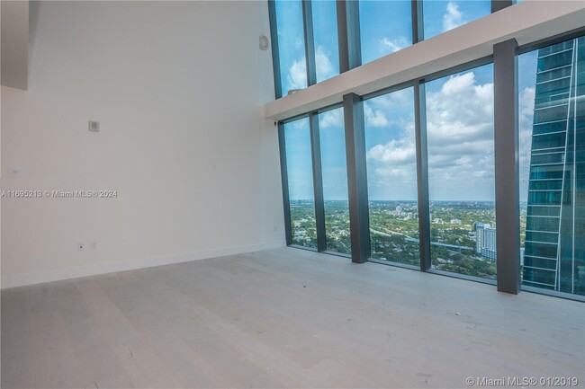 Primary Photo - 1451 Brickell Ave