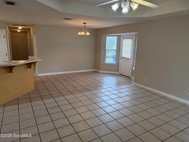 Building Photo - 302 Windridge Dr