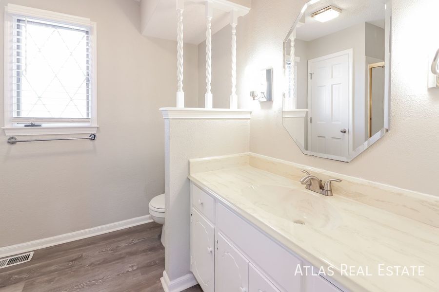 Building Photo - 16644 W 146th Terrace