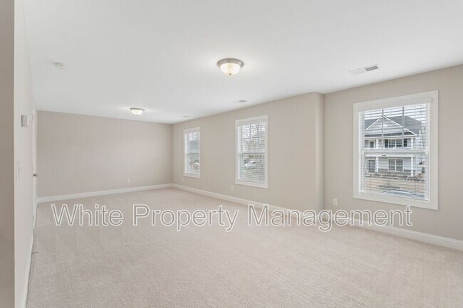 Building Photo - 541 Daventry Ct
