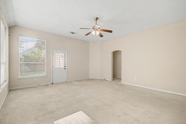 Building Photo - 16011 Belleshire Glen Ln
