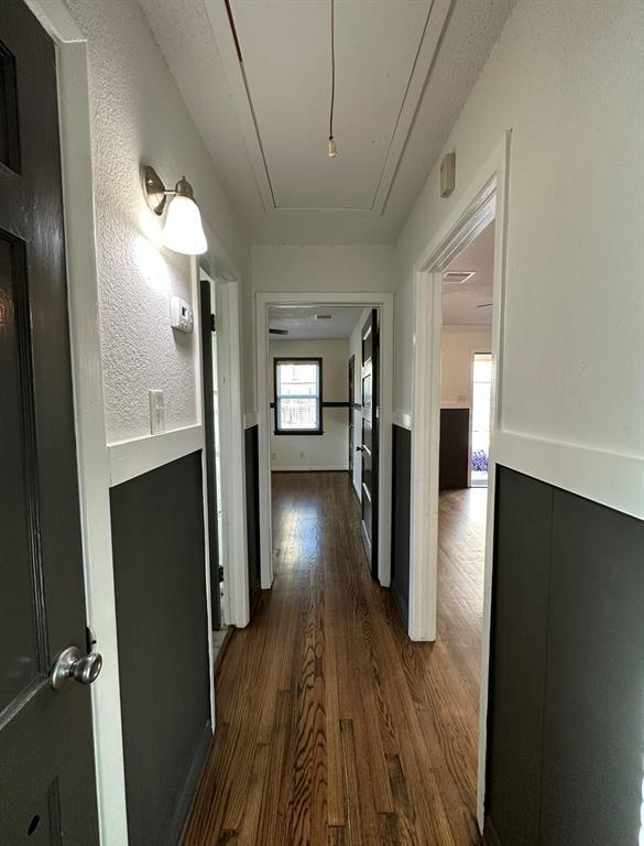 Building Photo - 813 Waverly St