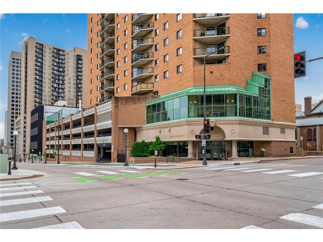 Building Photo - 78 10th St E