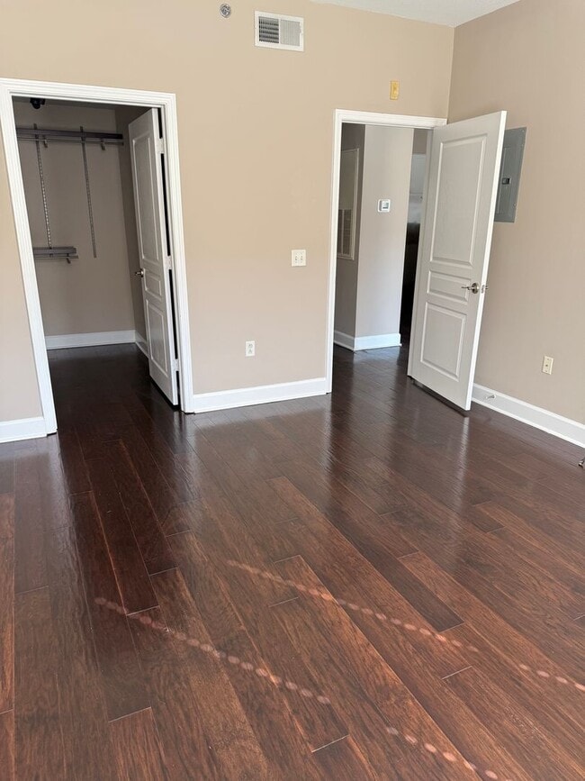 Building Photo - 1315 East Blvd