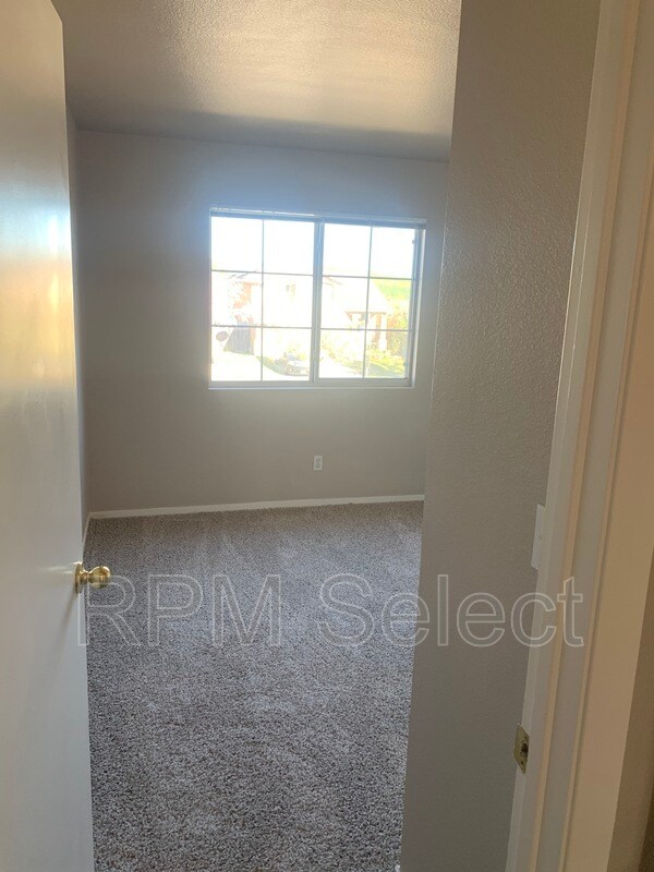 Building Photo - 4932 Chaps Ct