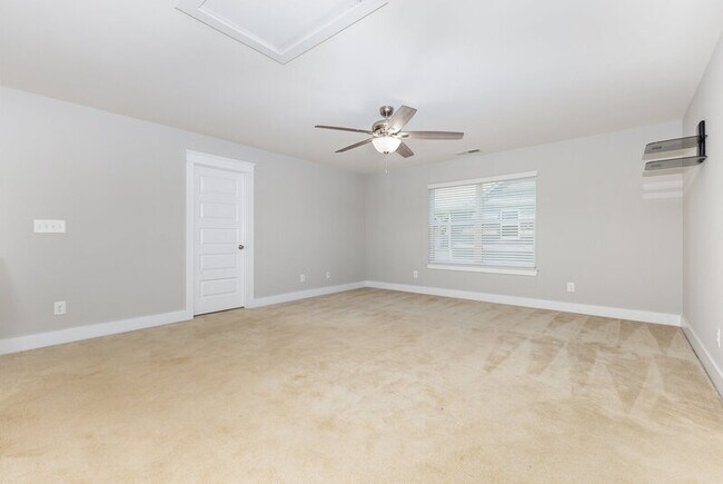 Building Photo - 149 Kingston Drive