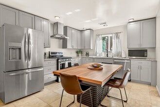 Building Photo - 4 Bedroom Flagstaff Rental