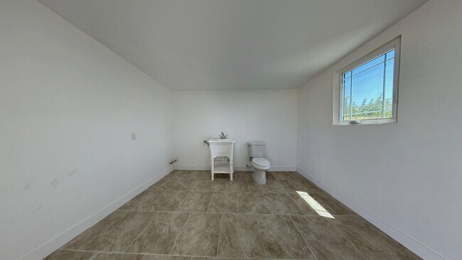Building Photo - 1 Bedroom 1 Bath Detached Unit in Cherry V...
