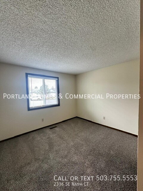 Building Photo - 2336 SE Nash Ct