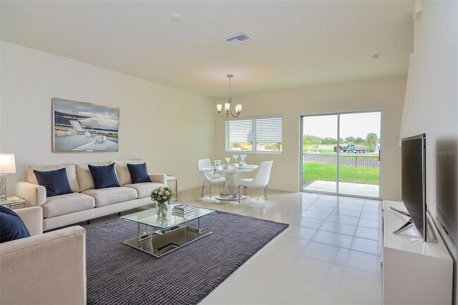 Building Photo - 402 Sequoia Dr