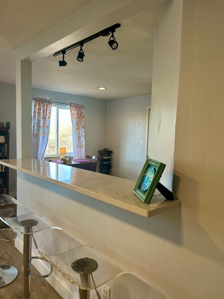 Building Photo - 1476 W Dakota Ave