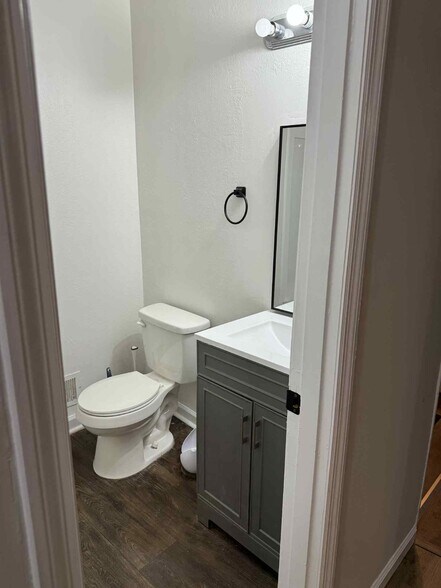 Primary Bath 3 - 18A Apple Valley Ct