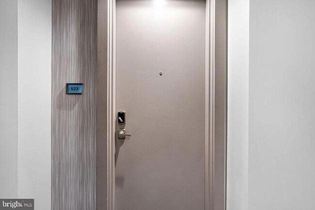 Building Photo - 145 Riverhaven Dr