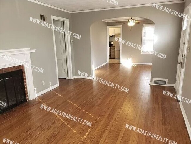 Building Photo - GORGEOUS 3 Bed 2 Bath House in Merriam-Coming SOON!!!