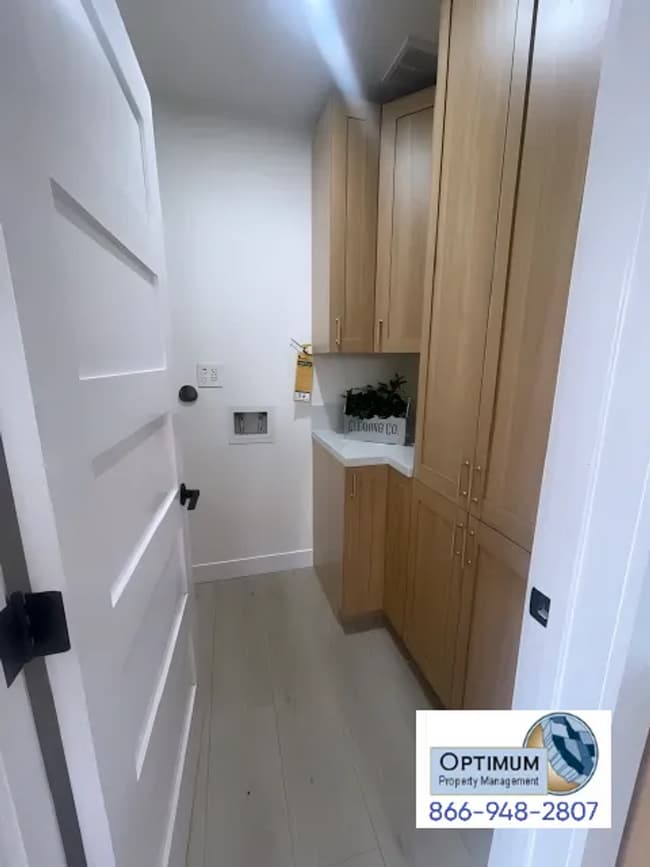 Building Photo - Fully Remodeled 2 Bed / 2 Bath Spanish Revival Bungalow – Historic N.W. Ontario