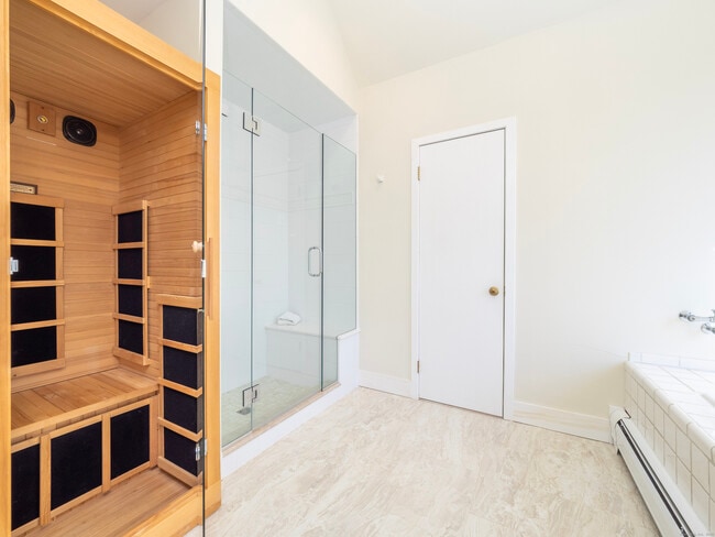 Building Photo - 21 Pent Rd