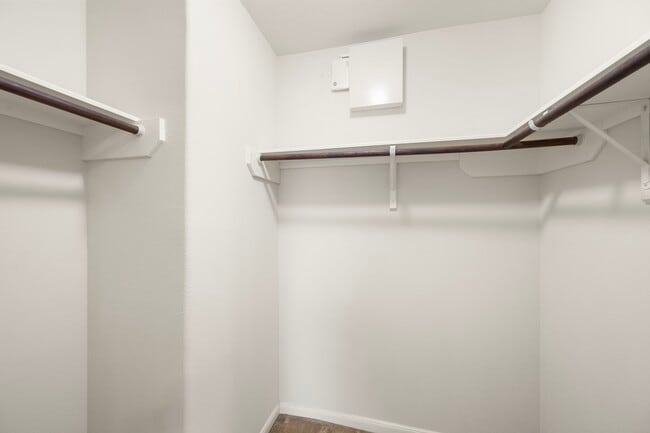 Building Photo - 10506 Linsley Lane