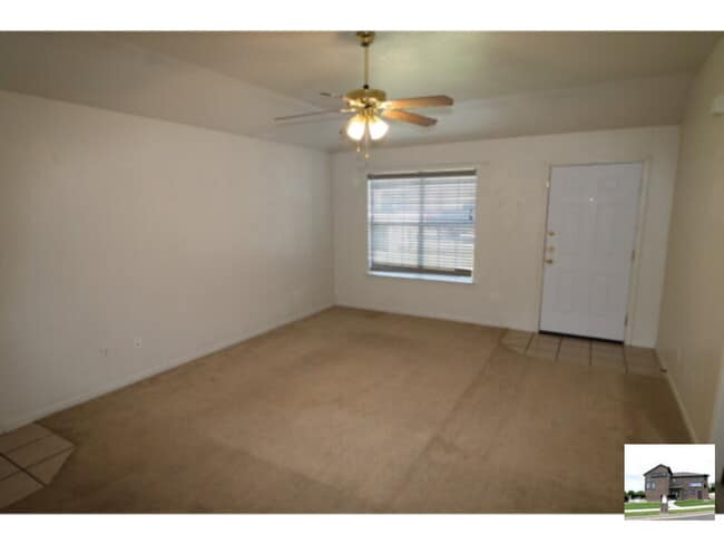 Building Photo - 4107 Primrose Dr