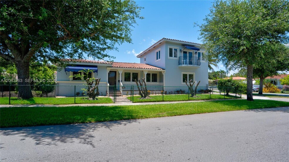 Building Photo - 500 SW 51st Ct